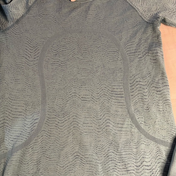 Lululemon women’s top size 0 long sleeve - Picture 5 of 8